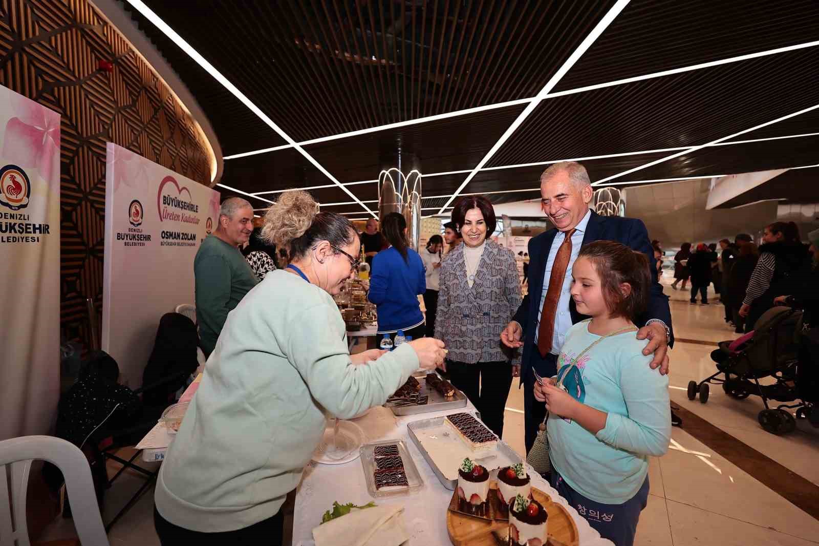 Denizli, Büyükşehirle Üreten Kadınlar Festivaline akın etti