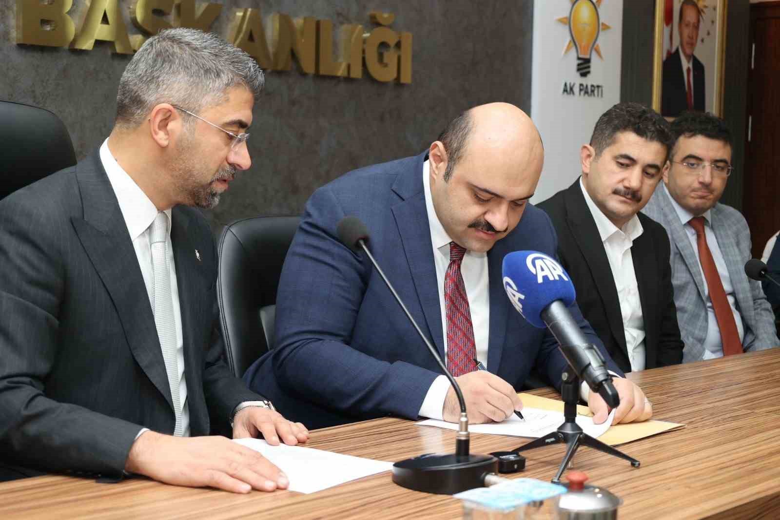 Başkan Orhan, B&uuml;y&uuml;kşehir Belediye Başkanlığı i&ccedil;in aday adayı oldu
