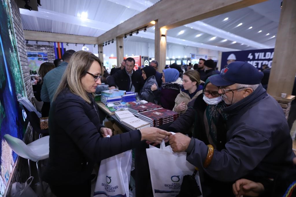 İstanbul&rsquo;da Ordu r&uuml;zgarı esti
