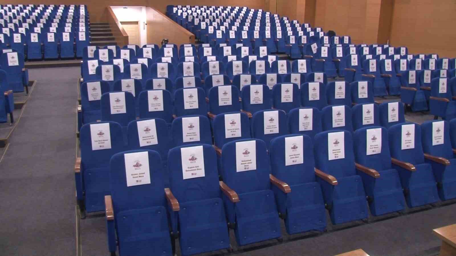 &Ccedil;ekmek&ouml;y&rsquo;de "Tay" &ccedil;izgi filminde koltuklar Gazze&rsquo;de katledilen &ccedil;ocuklar i&ccedil;in ayrıldı
