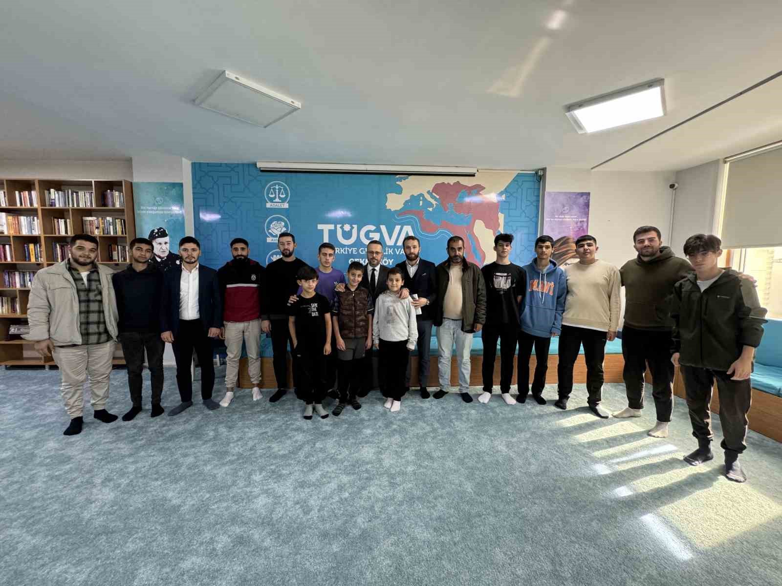 Çekmeköy’ün genç belediye başkan aday adayı yoğun mesaisine devam ediyor