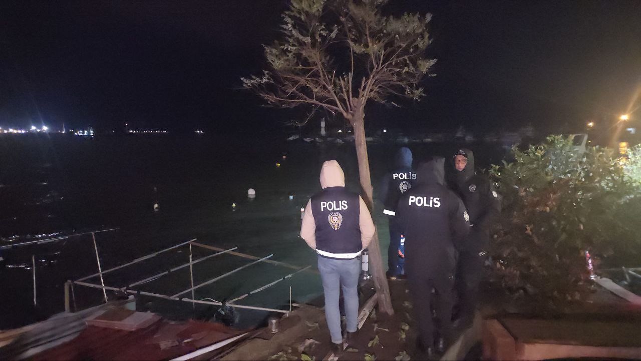 Ceset ihbarı kayıp m&uuml;rettebatı arayan ekipleri alarma ge&ccedil;irdi
