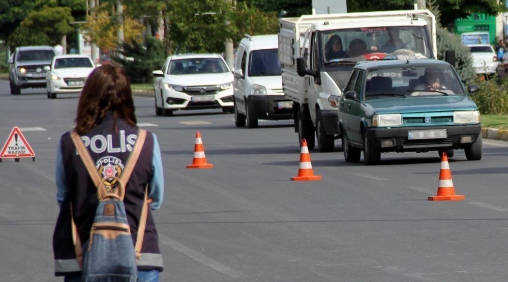 Bayburt’ta trafiğe kayıtlı araç sayısı 17 bin 127 oldu