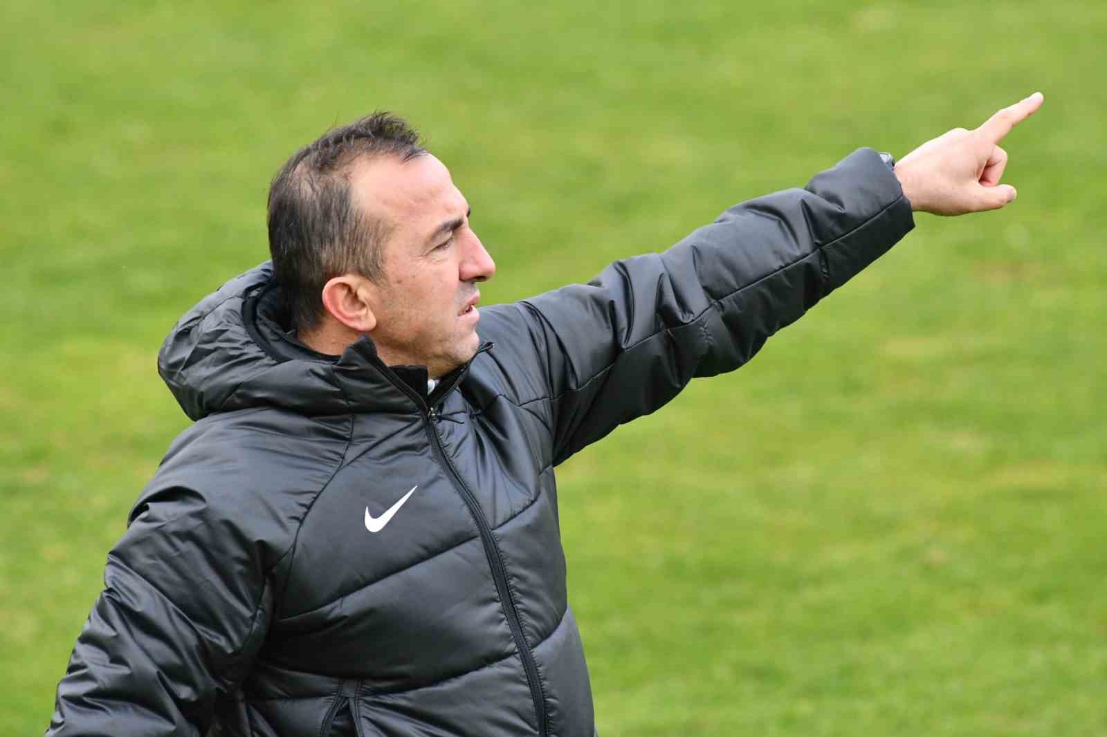 Kayserispor Teknik Direktörü Uçar: “Gidecek daha çok yolumuz var”