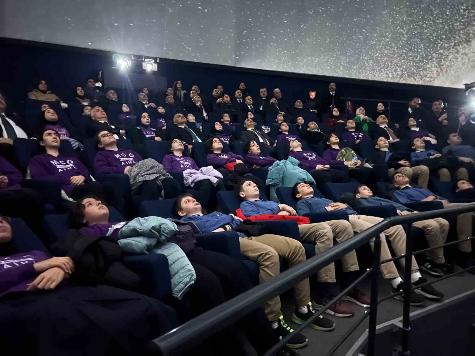 &Ouml;zdemir Bayraktar Bilim Merkezi ve Planetaryum a&ccedil;ıldı
