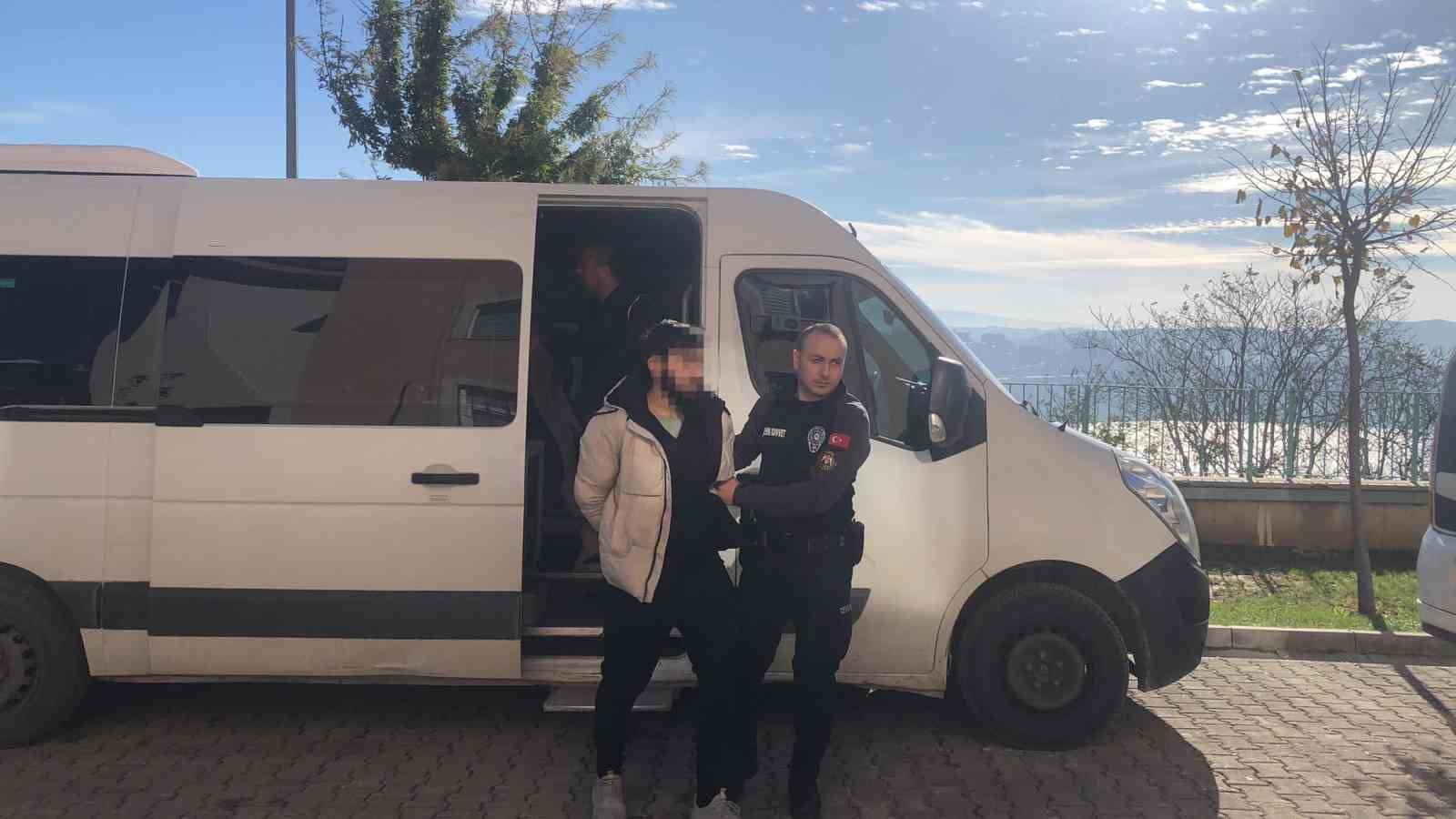 Bursa&rsquo;da yabancı uyruklu şahsın &ouml;ld&uuml;r&uuml;lmesiyle ilgili 5 kişi g&ouml;zaltına alındı
