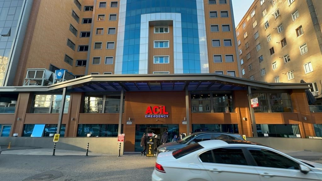 Diyarbakır&rsquo;da silahla vurulan kız &ccedil;ocuğu ağır yaralandı
