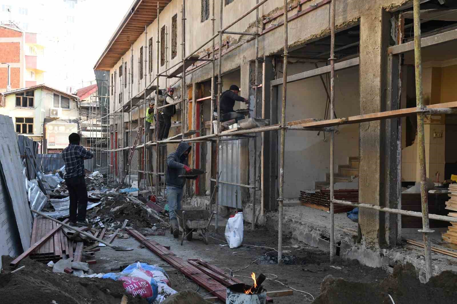 Tarihi Üzüm Pazarı’nda 4. etap restorasyon çalışmaları devam ediyor