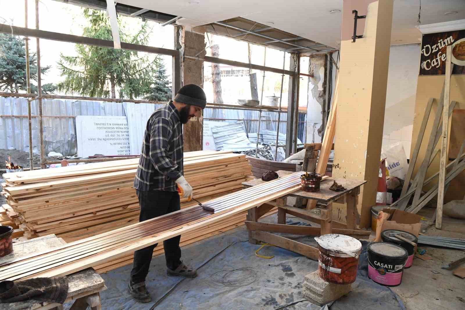 Tarihi &Uuml;z&uuml;m Pazarı&rsquo;nda 4. etap restorasyon &ccedil;alışmaları devam ediyor
