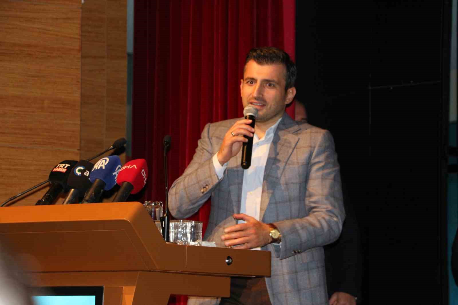 Selçuk Bayraktar: "10 yılda dünyanın kendi sınıfında en iyi uçaklarını yaptık"