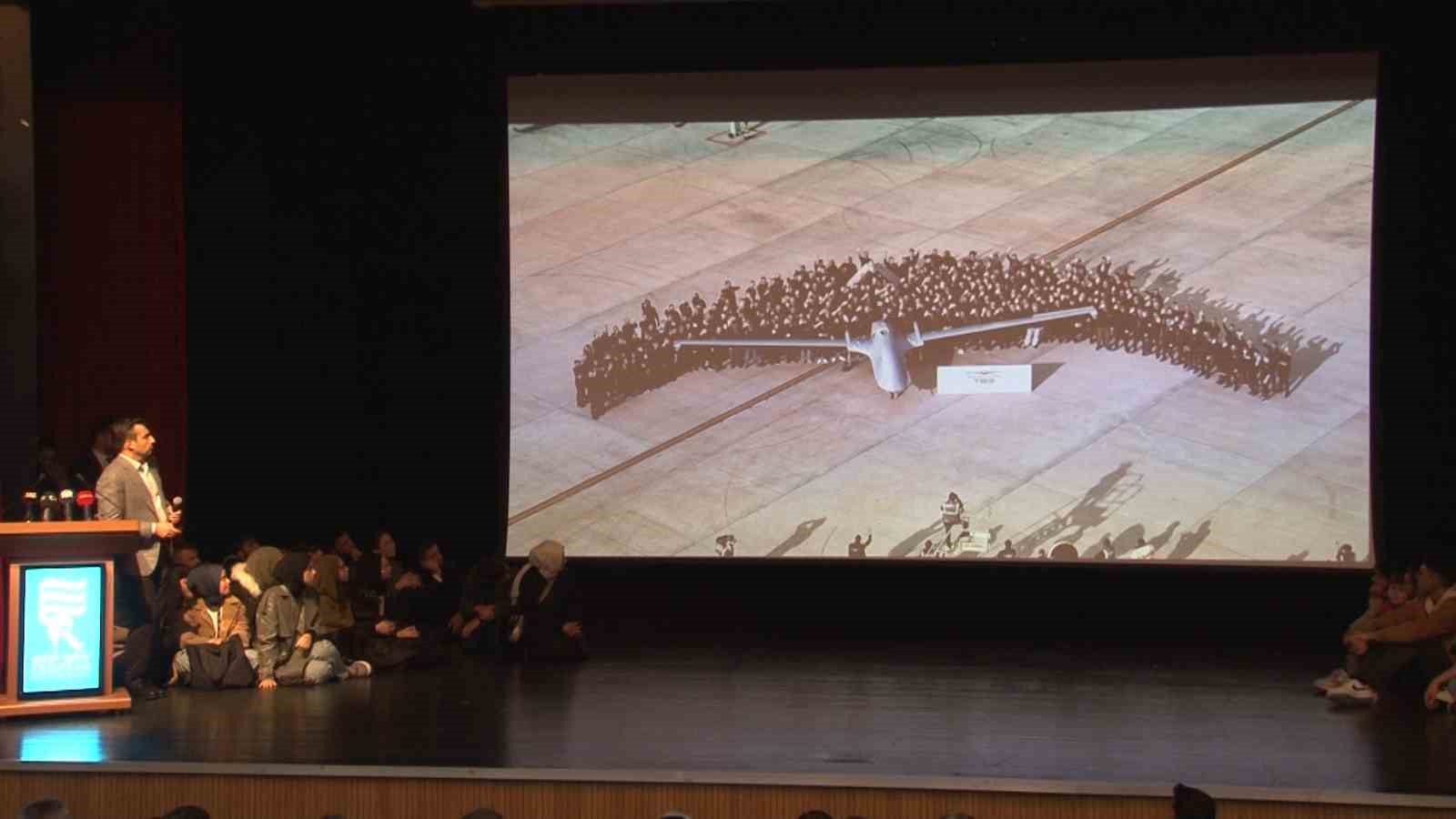 Sel&ccedil;uk Bayraktar: "10 yılda d&uuml;nyanın kendi sınıfında en iyi u&ccedil;aklarını yaptık"
