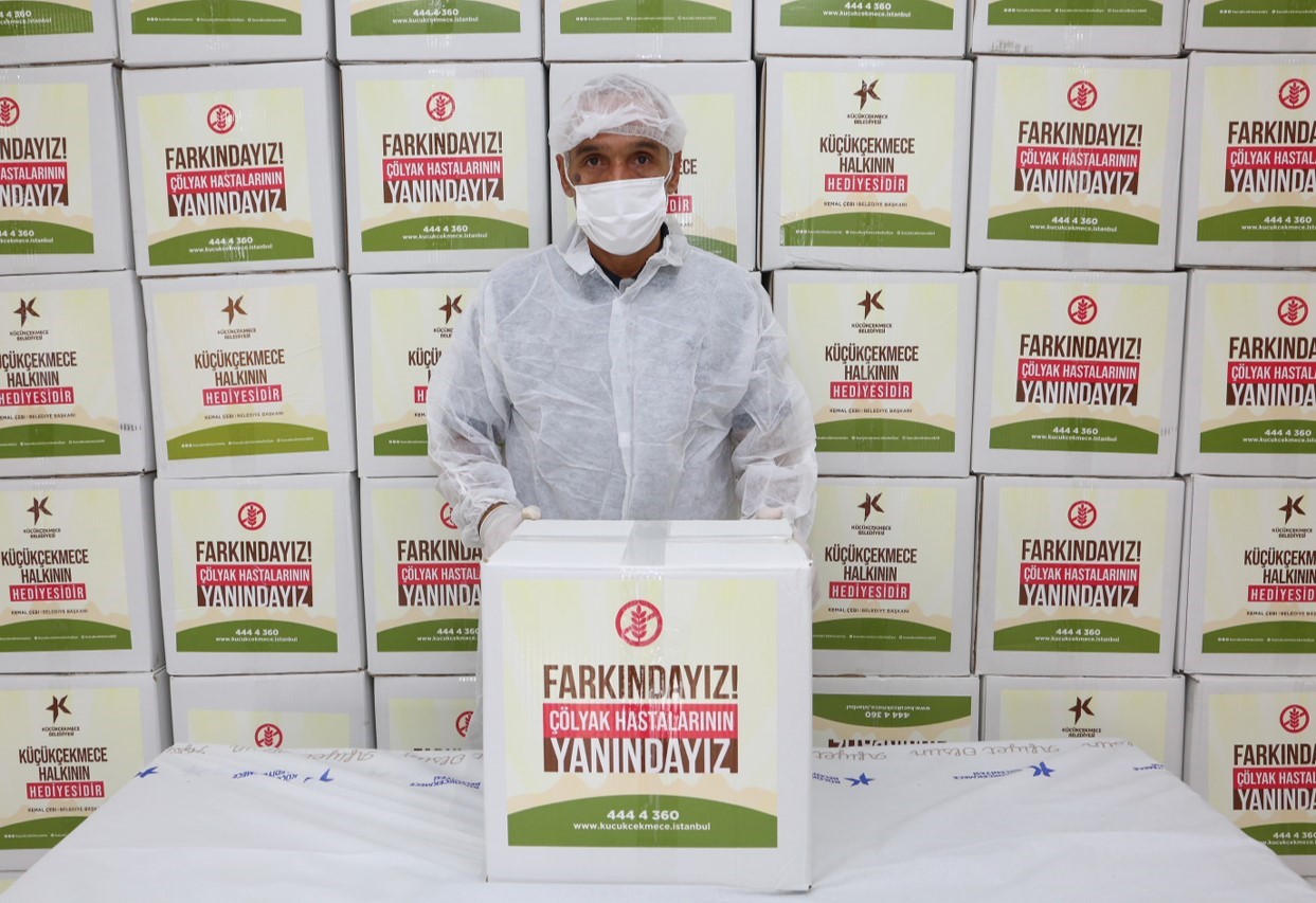 K&uuml;&ccedil;&uuml;k&ccedil;ekmeceli &ccedil;&ouml;lyak hastalarına gl&uuml;tensiz gıda yardımı yapıldı
