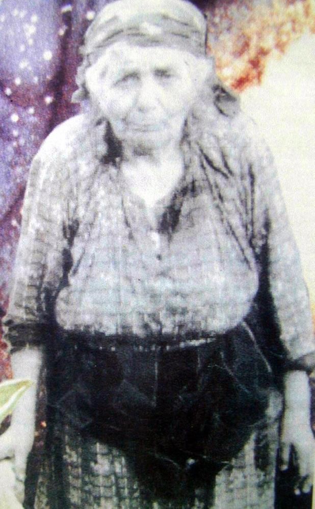 ABD&rsquo;de uzaylı olduğuna inanılan Meyveş nine gizemini koruyor
