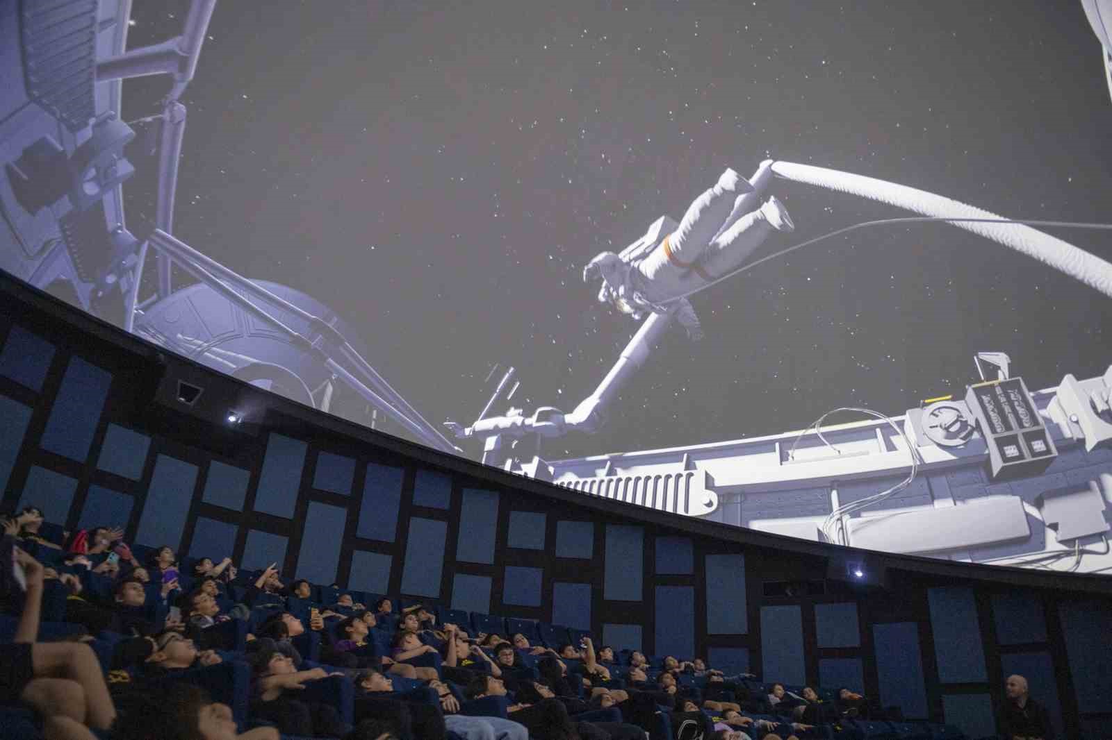 Mercan 100. Yıl İklim ve &Ccedil;evre Bilim Merkezi&rsquo;ne &ccedil;ocuklardan yoğun ilgi
