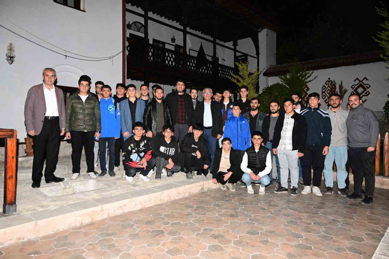 Güder, MTTB üyeleriyle bir araya geldi
