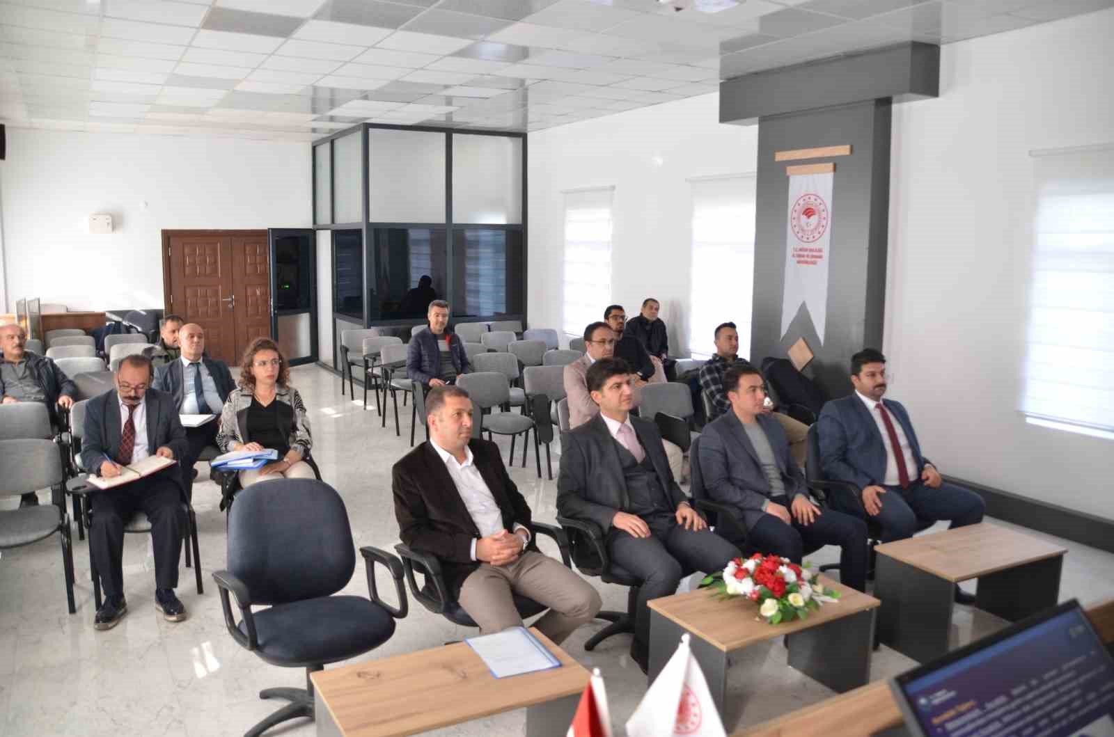 Niğde’de Tarımsal Kuraklık Kriz Merkezi Toplantısı yapıldı
