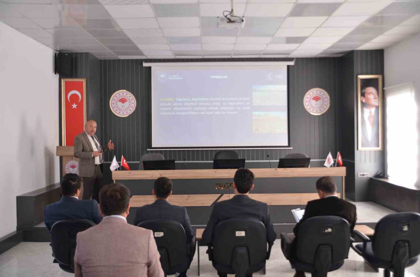 Niğde&rsquo;de Tarımsal Kuraklık Kriz Merkezi Toplantısı yapıldı
