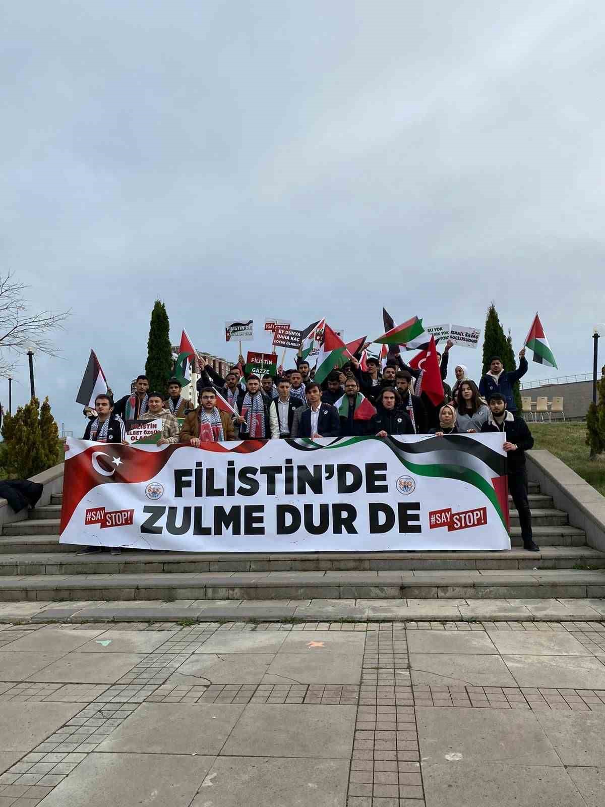 Kastamonu’da üniversite öğrencileri Filistin için yürüdü