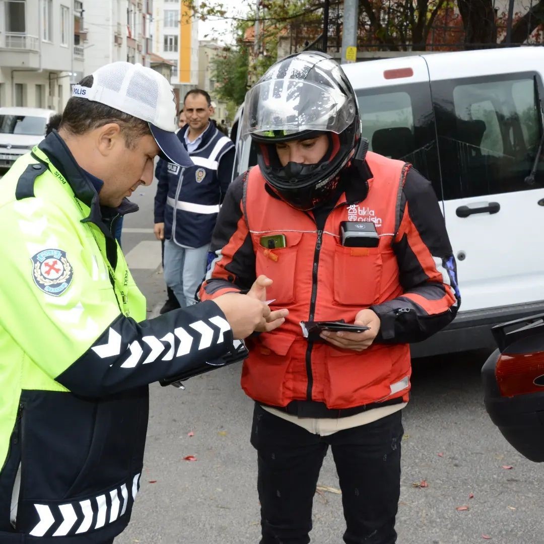 Kırklareli&rsquo;de trafik denetimi: 71 ara&ccedil; trafikten men edildi
