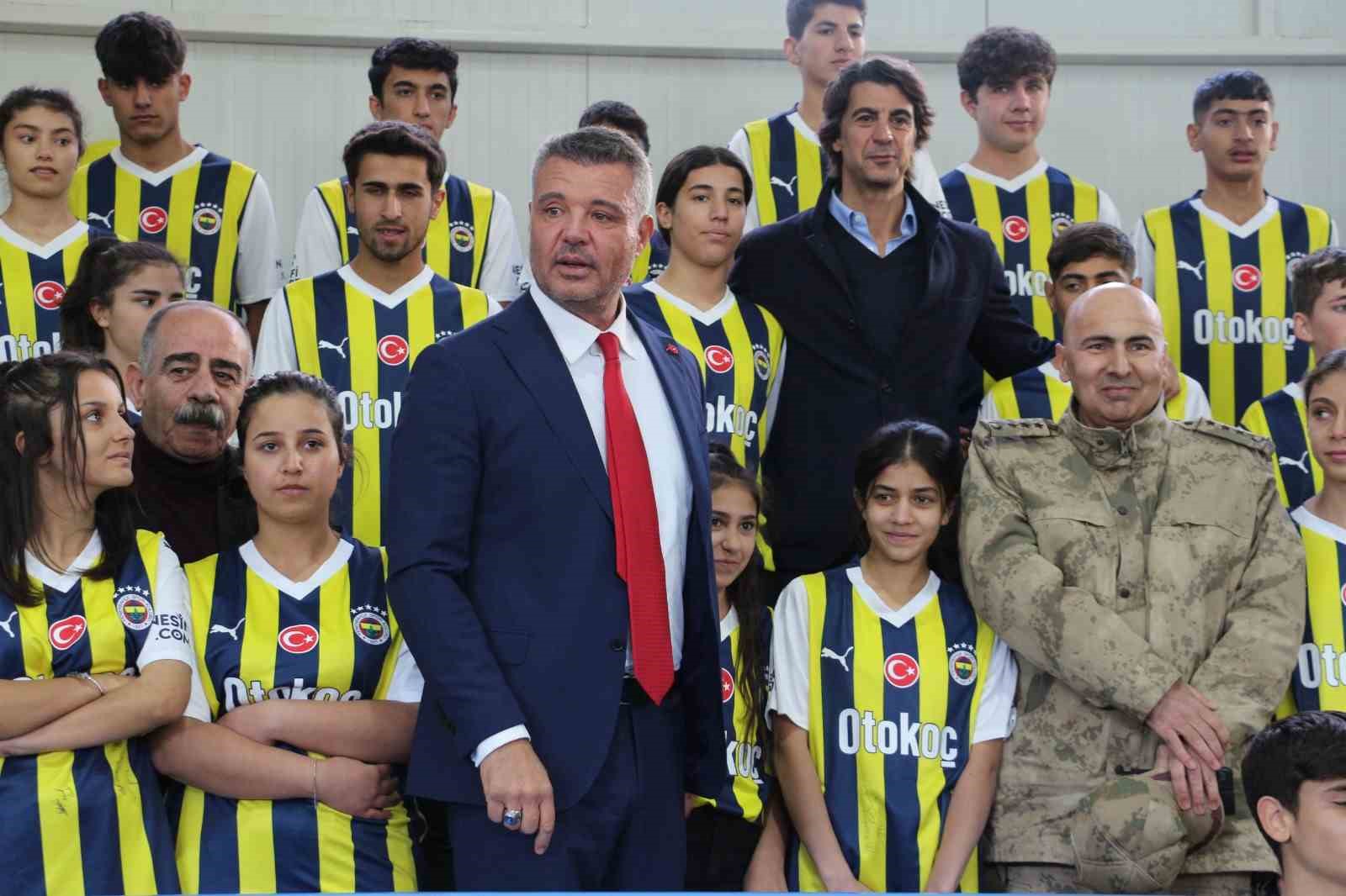 Sadettin Saran, 25. spor salonunu Şırnak’ta açtı