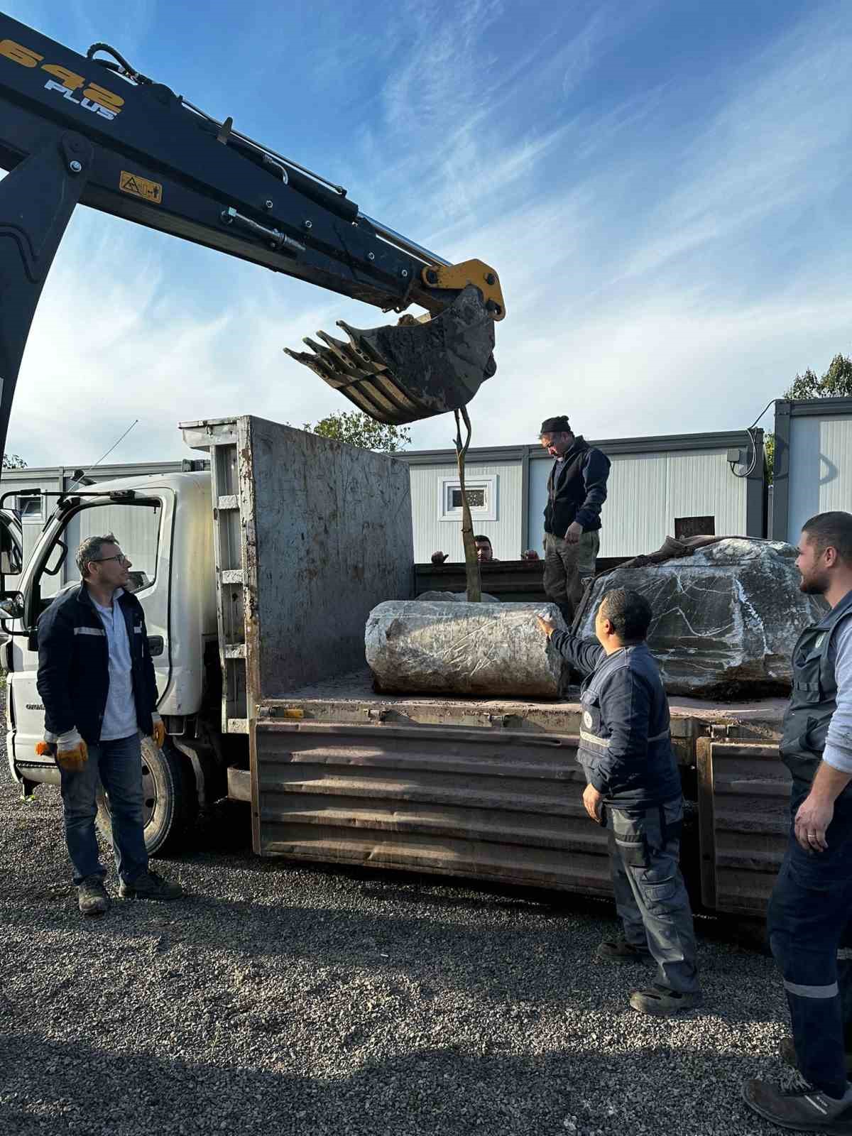 Yalova&rsquo;da 13 tarihi eserin nakli ger&ccedil;ekleştirildi
