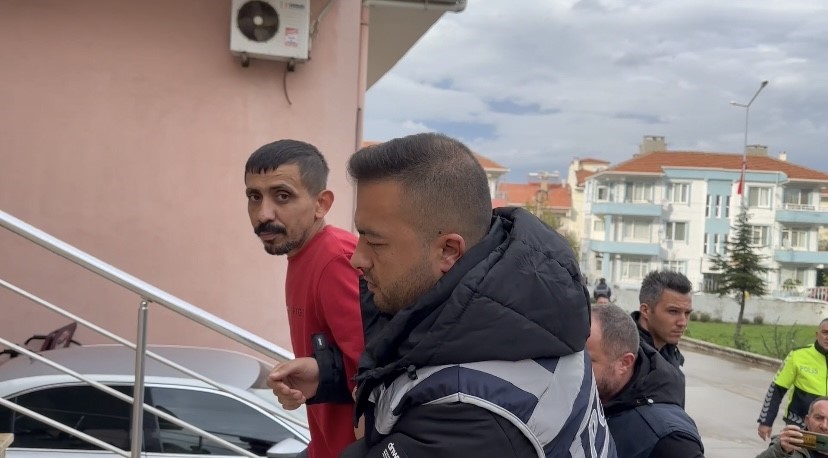 Gelibolu&rsquo;da husumetlisini t&uuml;fekle &ouml;ld&uuml;ren ş&uuml;pheli tutuklandı
