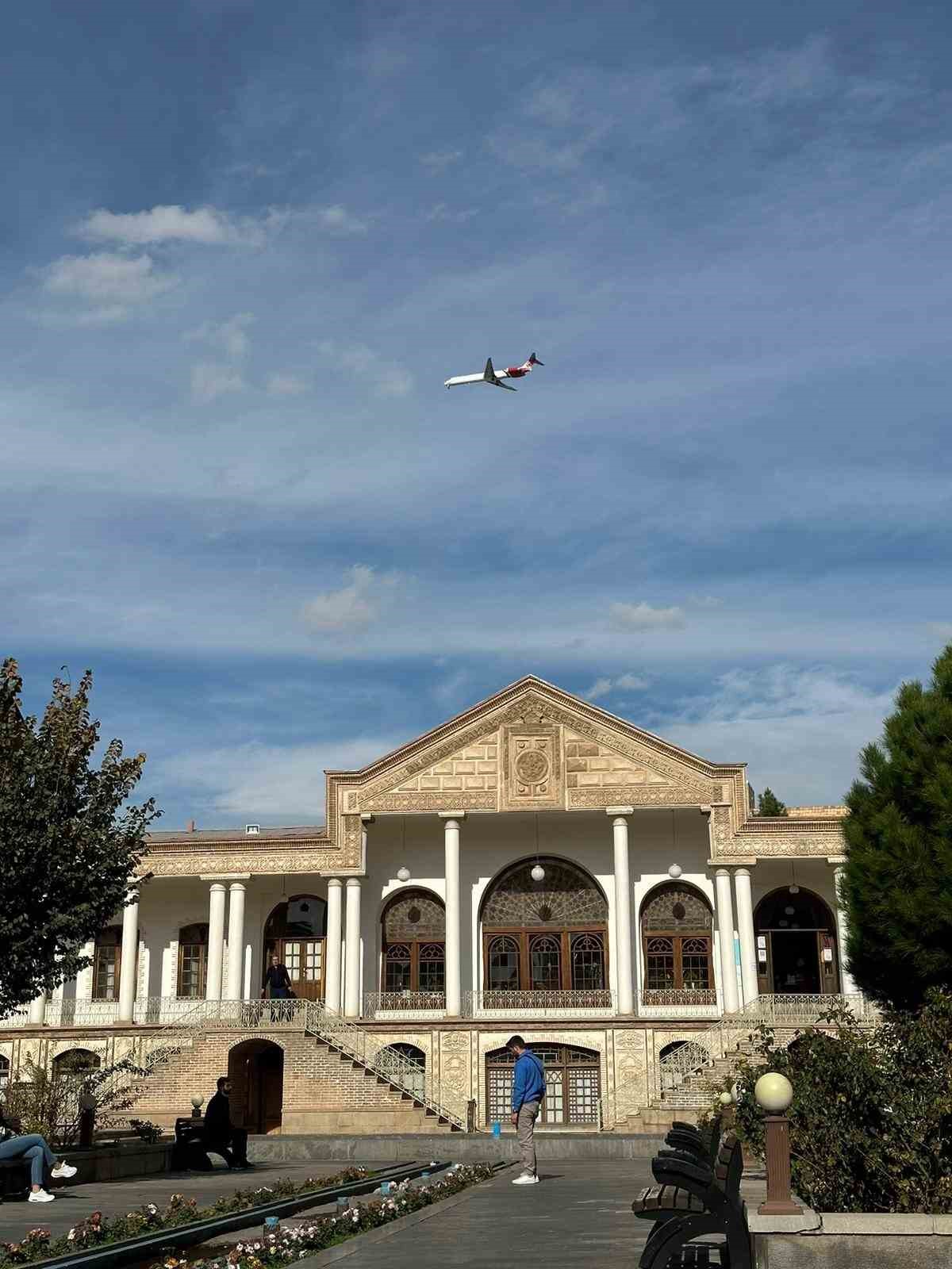 Yüksekovalılar Tebriz’in tarihi mekanlarını gezdi