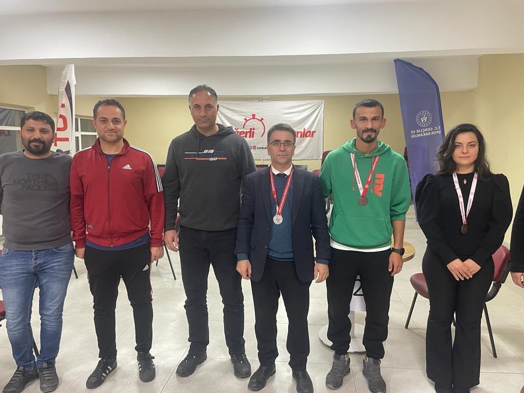 Hamur&rsquo;da &Ouml;ğretmenler G&uuml;n&uuml;&rsquo;ne &ouml;zel turnuva
