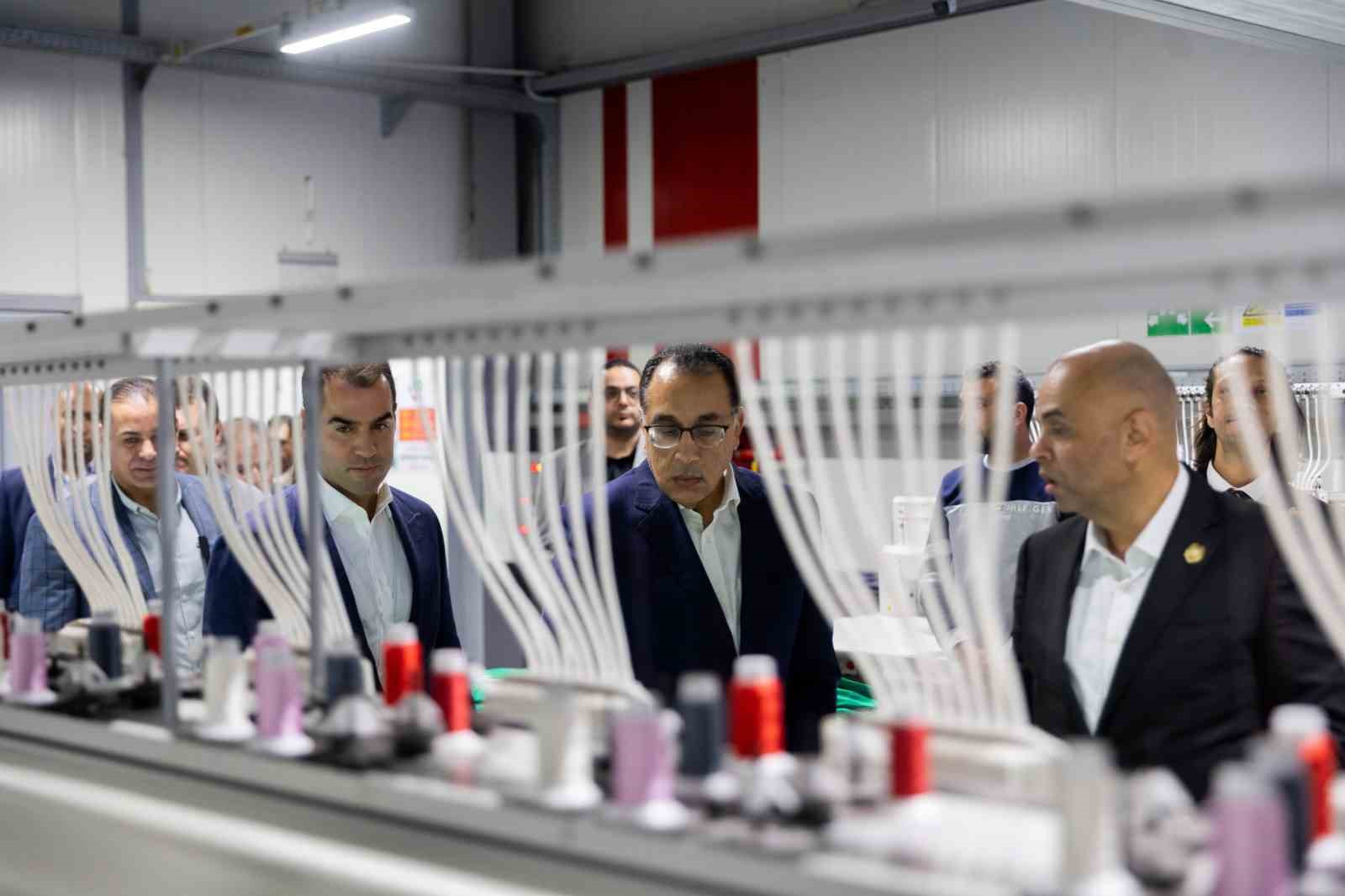 Yeşim Grup&rsquo;un Mısır&rsquo;daki firması Jade Tekstil&rsquo;e Mısır Başbakanı Madbouly&rsquo;dan ziyaret
