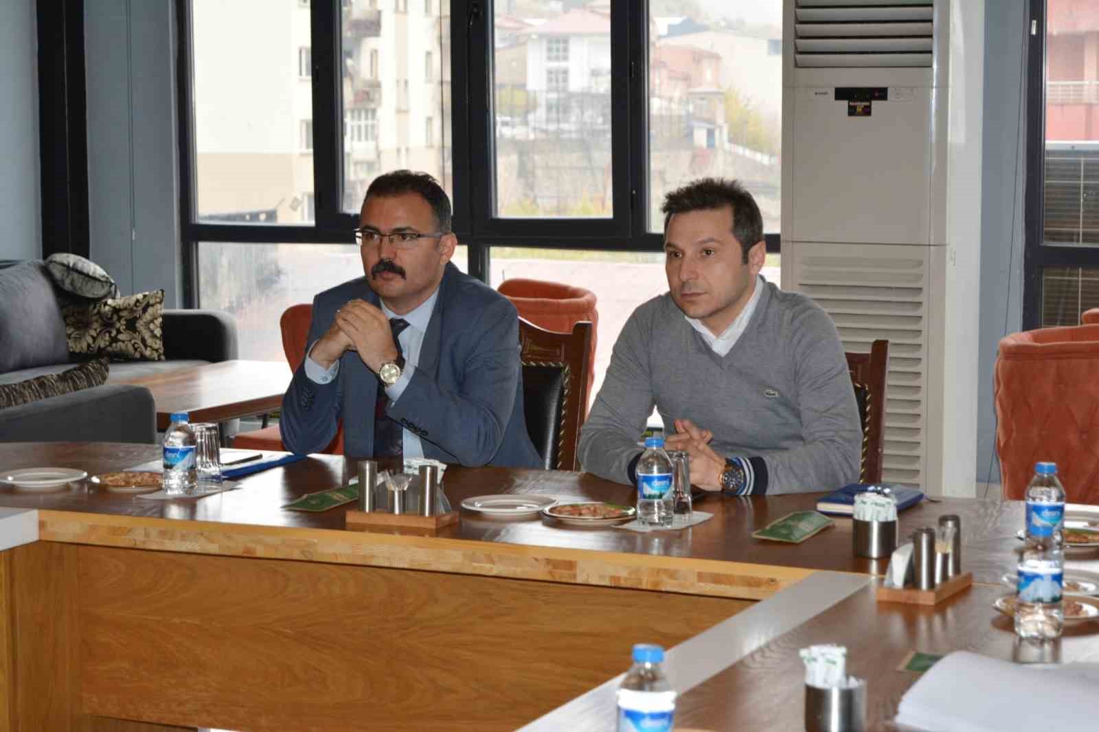 Şemdinli’de karla mücadele toplantısı yapıldı