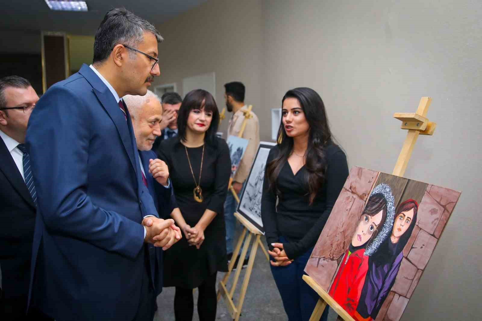 Vali Ali &Ccedil;elik, &uuml;niversitenin akademik a&ccedil;ılışına katıldı

