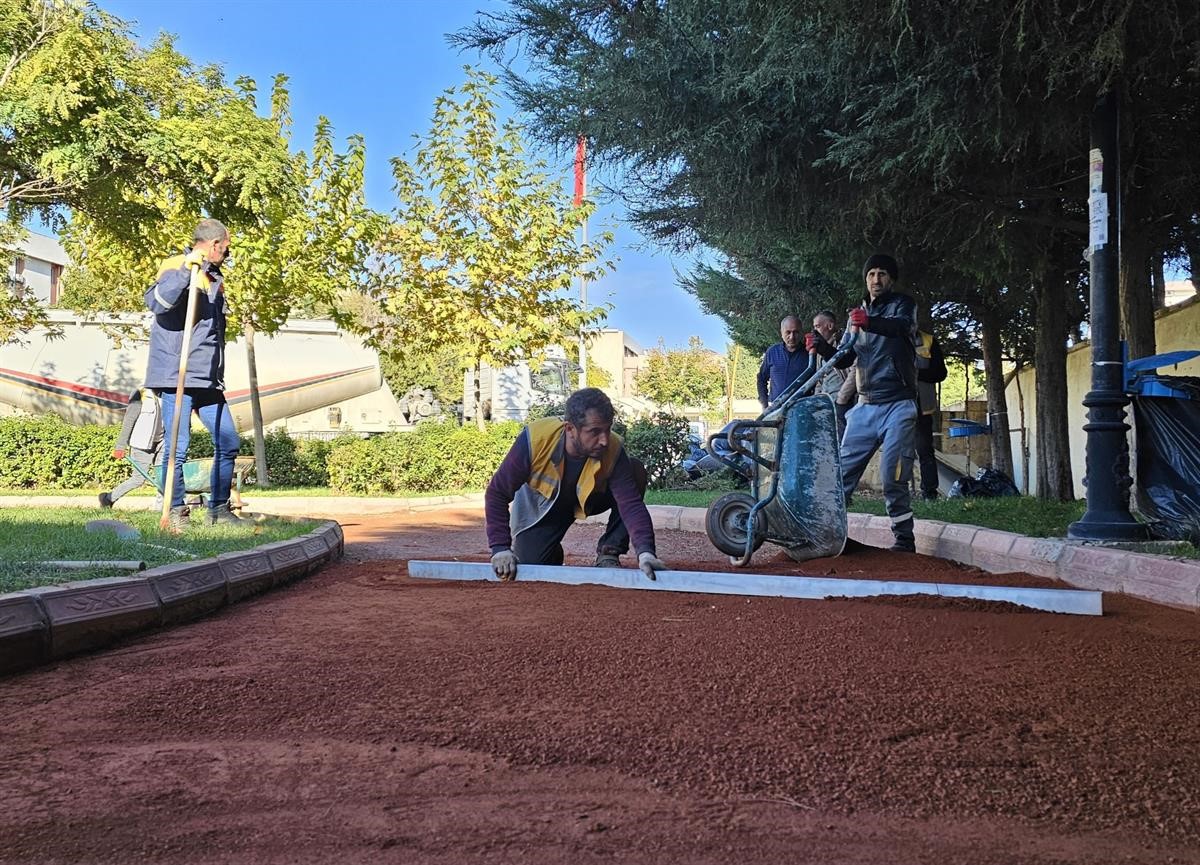 15 Temmuz Demokrasi ve Şehitler Parkı&rsquo;nda &ccedil;evre d&uuml;zenleme &ccedil;alışmaları başladı
