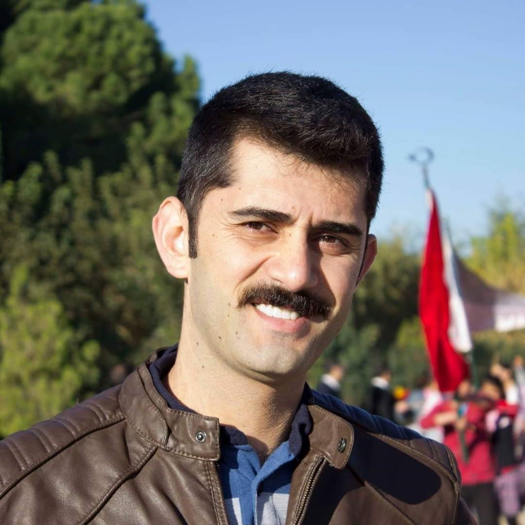 Kansere yenik düşen öğretmen, Öğretmenler Günü öncesi toprağa girdi