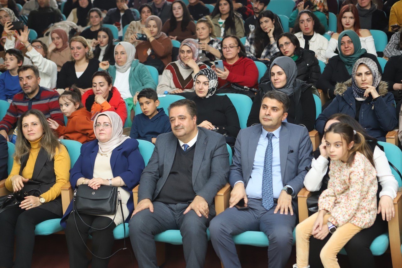 Ağrı&rsquo;da &Ouml;ğretmenler G&uuml;n&uuml;&rsquo;ne &ouml;zel konser

