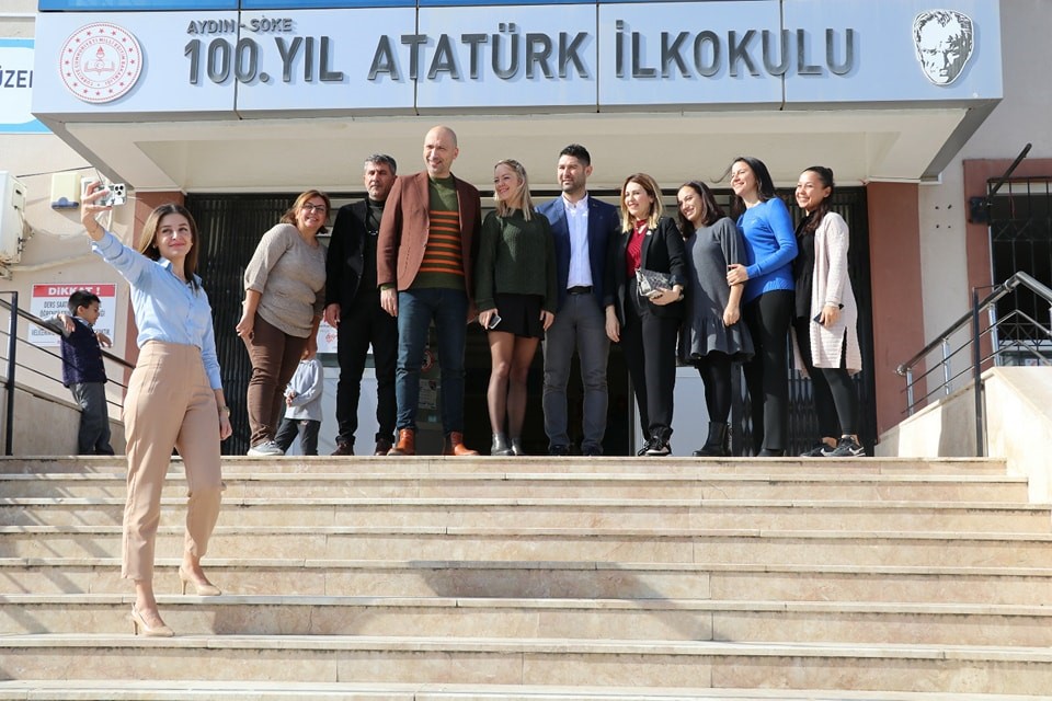 Başkan Arıkan &ouml;ğretmenleri yalnız bırakmadı
