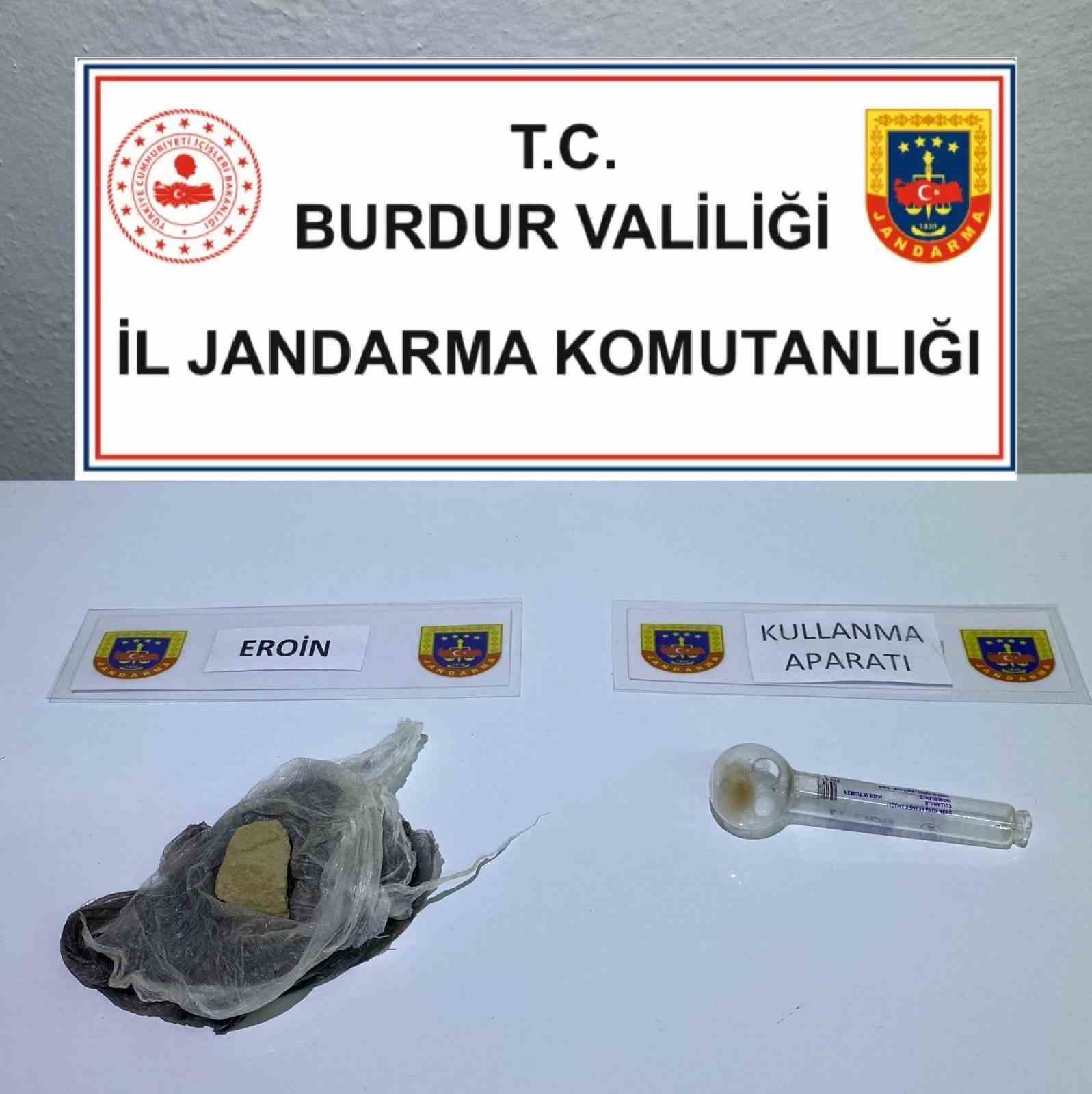 Burdur’da jandarmadan kaçakçılık operasyonu: 5 şüpheli tutuklandı