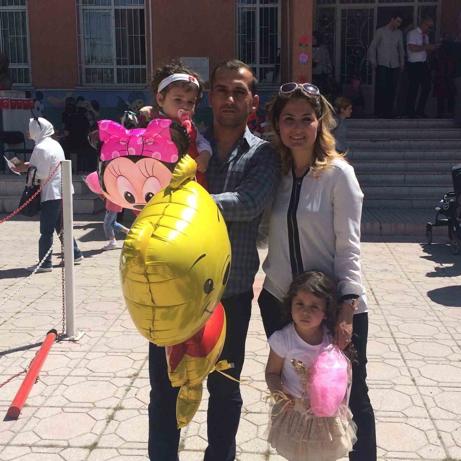 Depremde şehit olan &ouml;ğretmenleri, meslektaşları anlattı
