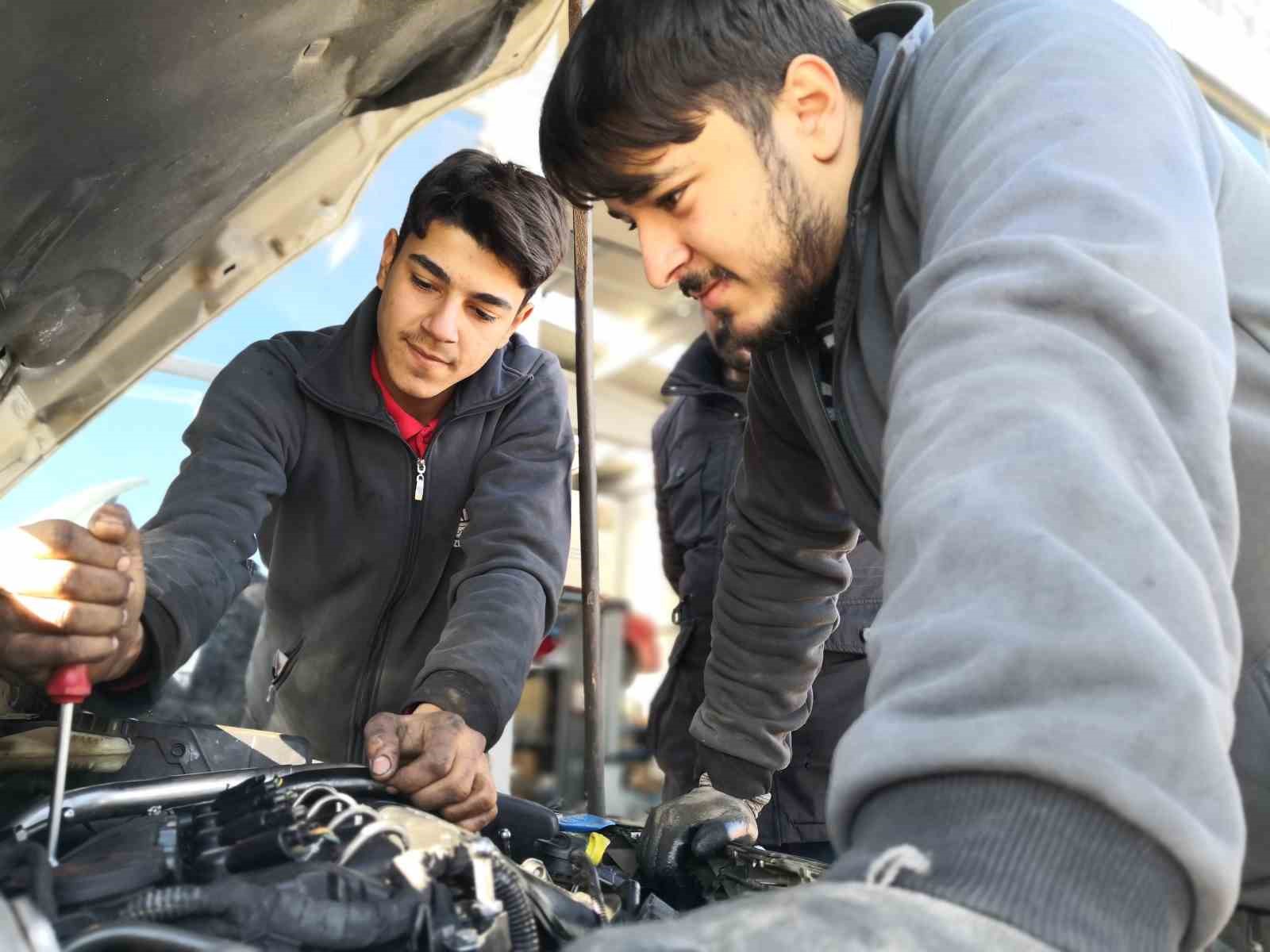 Aksaray’da havaların soğumasıyla sanayide araç yoğunluğu yaşanıyor