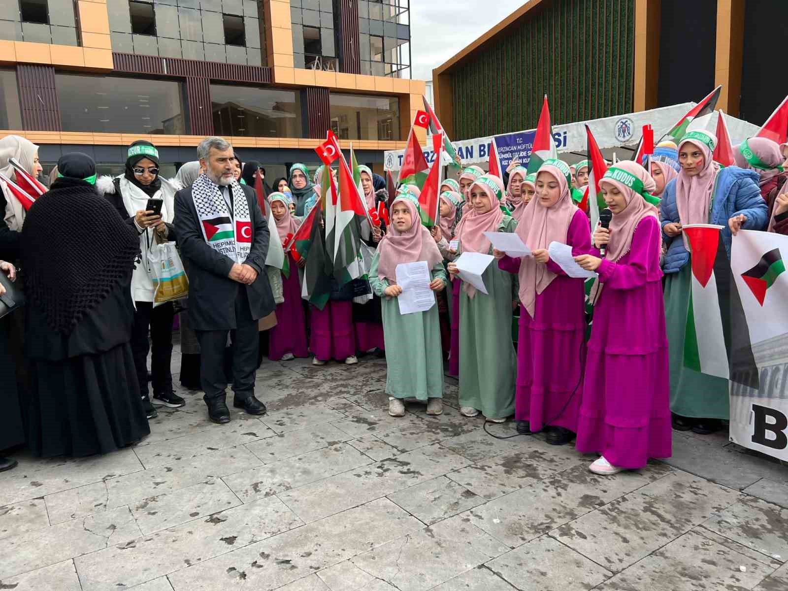 Kur&rsquo;an kursu &ouml;ğrencilerinden Filistin&rsquo;e destek
