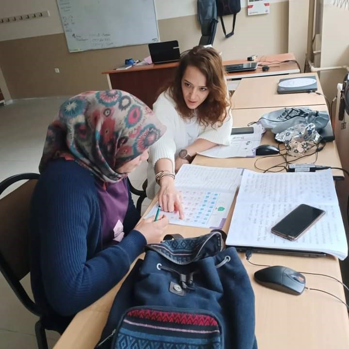 Sarıg&ouml;l&rsquo;de okuma yazma bilmeyen kalmayana kadar kurs a&ccedil;ılacak
