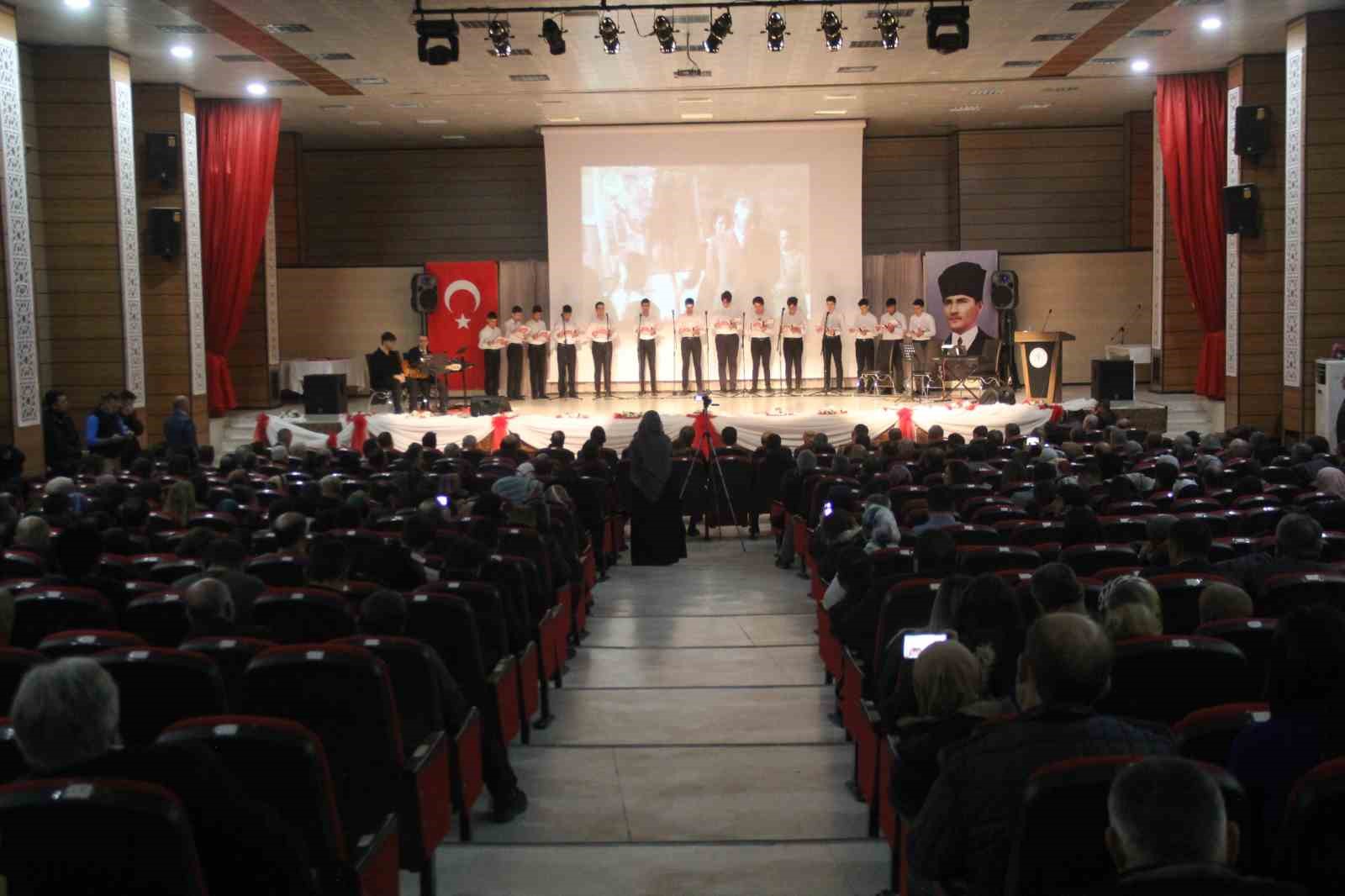 Erzincan&rsquo;da 24 Kasım &Ouml;ğretmenler G&uuml;n&uuml; kutlandı
