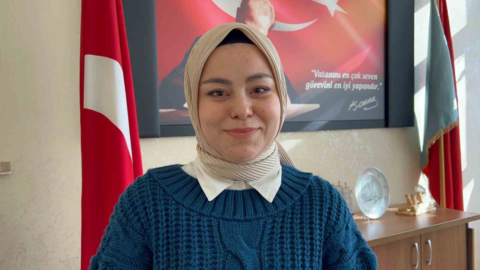 Silopi’de adaylığı kaldırılan öğretmenler, Öğretmenler Günü’nde yemin etti