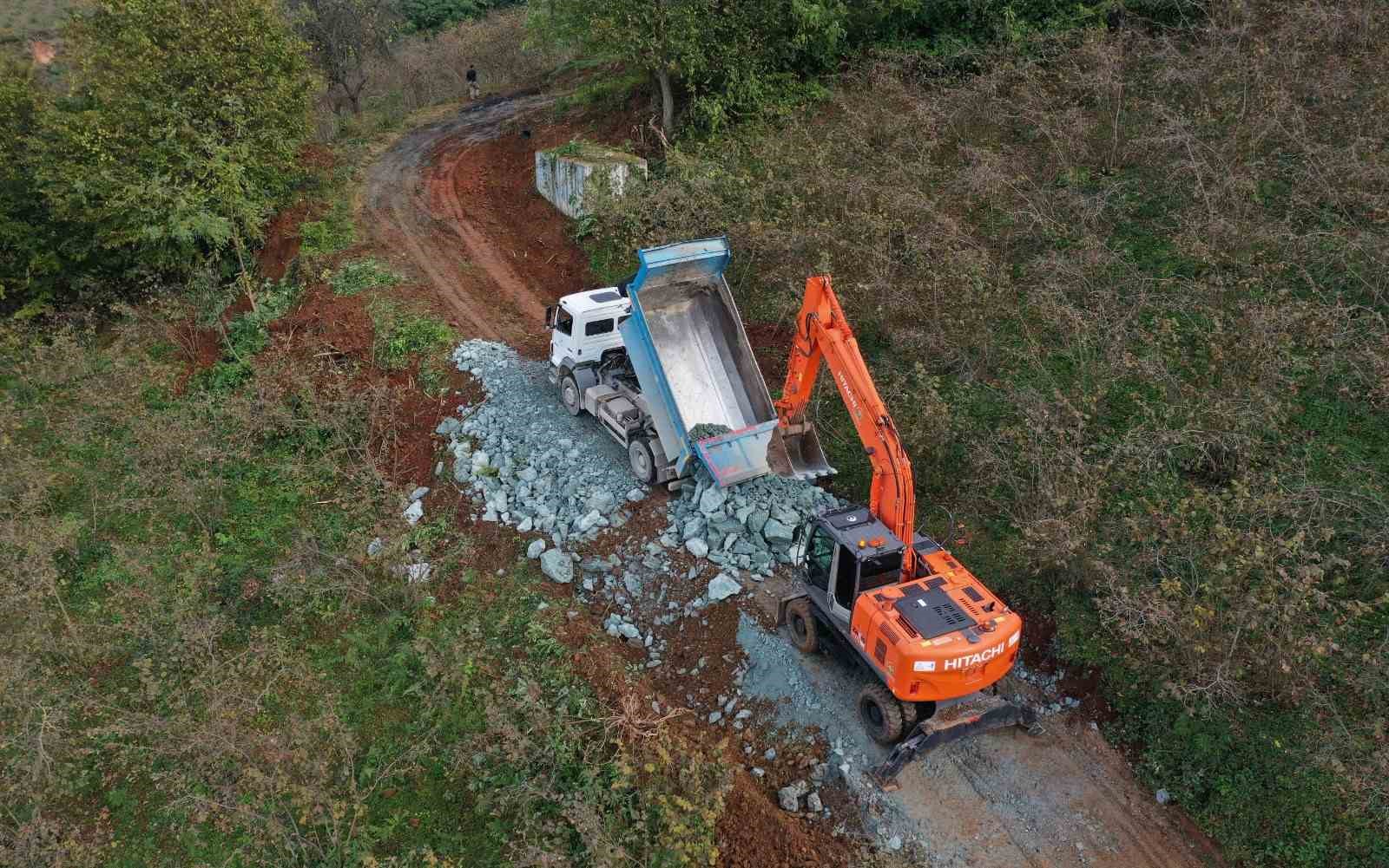Altınordu’da alt ve üstyapı çalışmaları devam ediyor