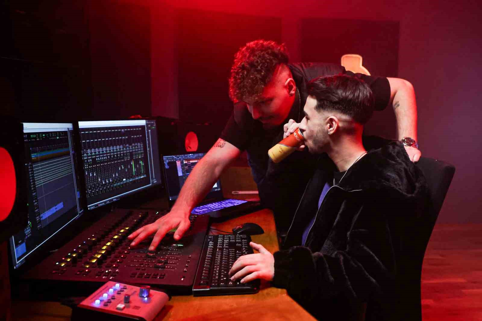 Red Bull 64 Bars’ın yeni konuğu ‘ORGANİZE’ oldu