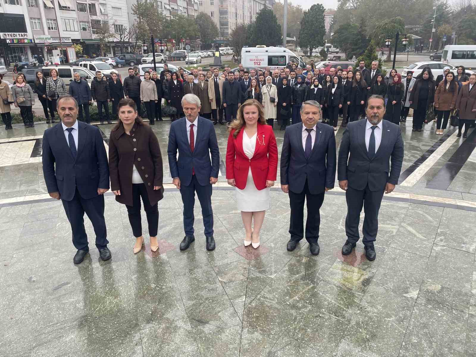 Kırklareli’nde öğretmenler günü etkinliklerle kutlandı