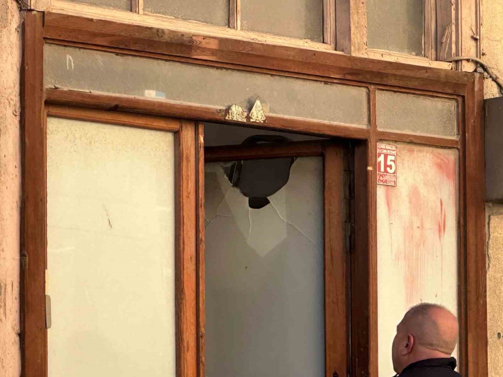 Burdur&rsquo;da kız arkadaşının evine ateş a&ccedil;an şahıs tutuklandı
