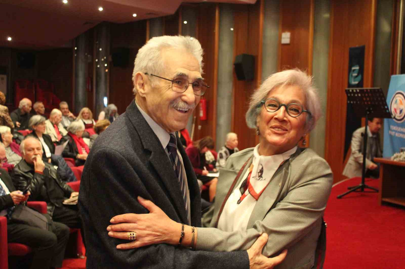 90 yaşındaki öğretmenden genç meslektaşlarına tavsiyeler
