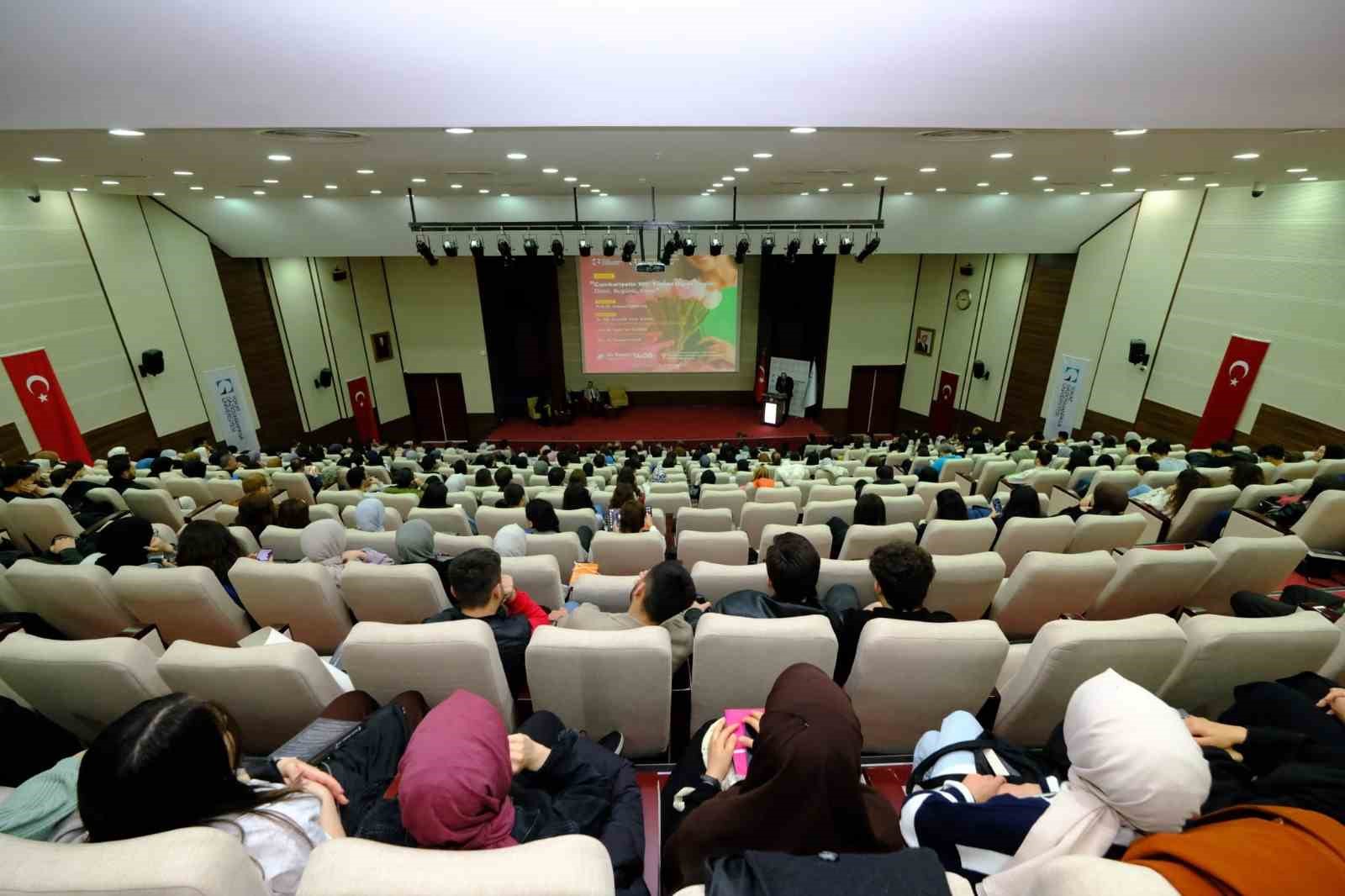 TOGÜ’de öğretmenliğin dünü, bugünü ve yarını paneli düzenlendi