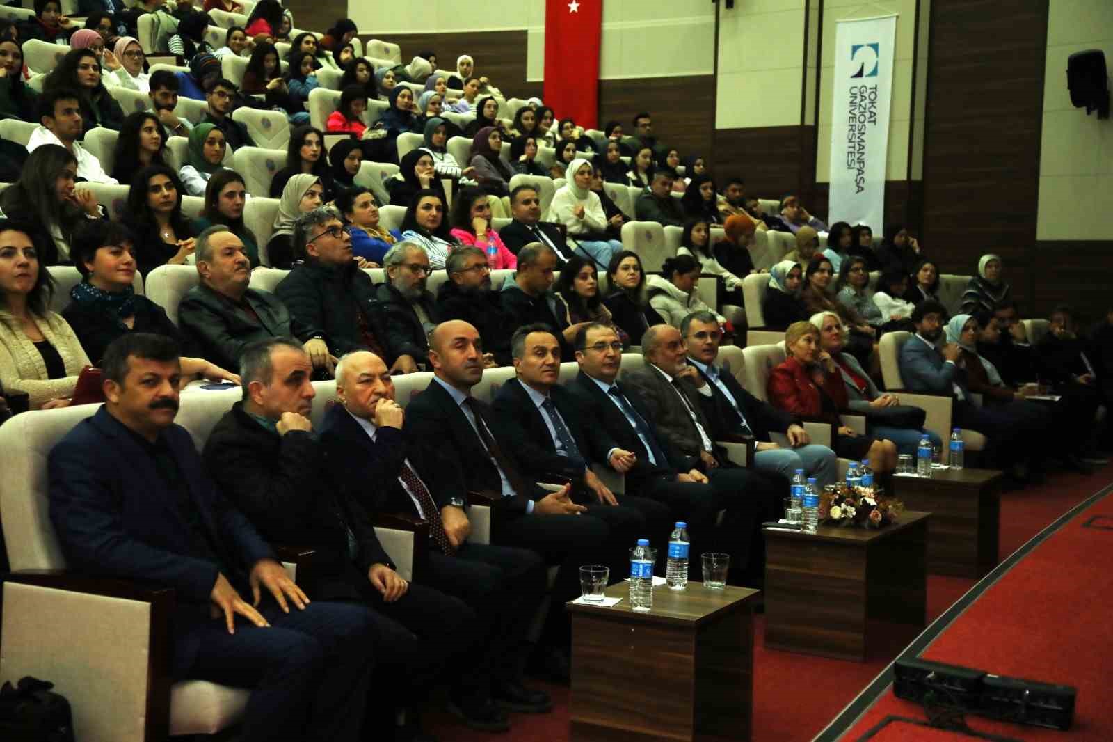 TOG&Uuml;&rsquo;de &ouml;ğretmenliğin d&uuml;n&uuml;, bug&uuml;n&uuml; ve yarını paneli d&uuml;zenlendi
