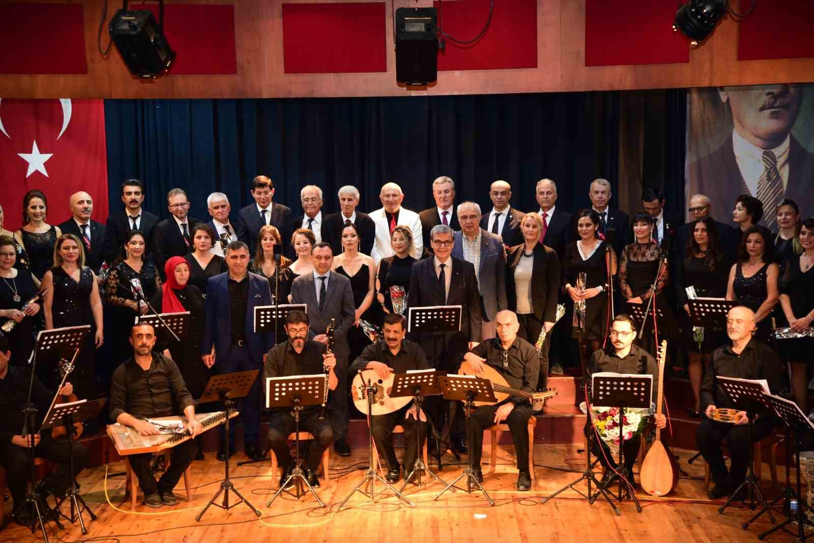 Öğretmenler Korosu’ndan muhteşem konser
